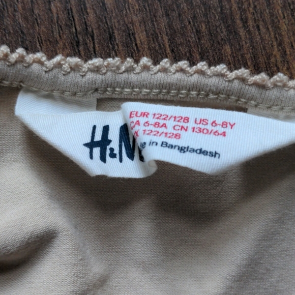 H&m hello kitty long sleeve top size 6-8 - Picture 3 of 3